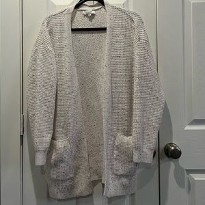 Madison Gray, XL, white with a hint of pink